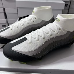 Nike Unisex Low Top Turf Soccer Shoes White Gray Black