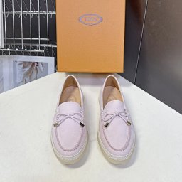 TOD’S Women’s Pink Leather Bow Gommino Loafers